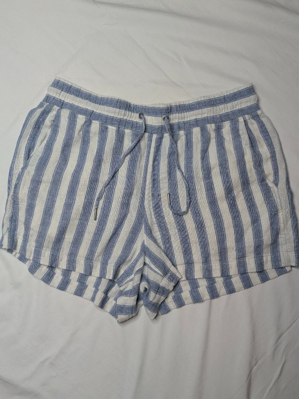 Gap linen blend shorts, Blue and White stripes, Medium
